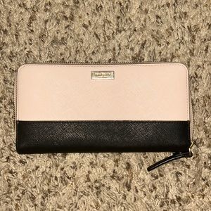 Used condition Kate spade wallet.